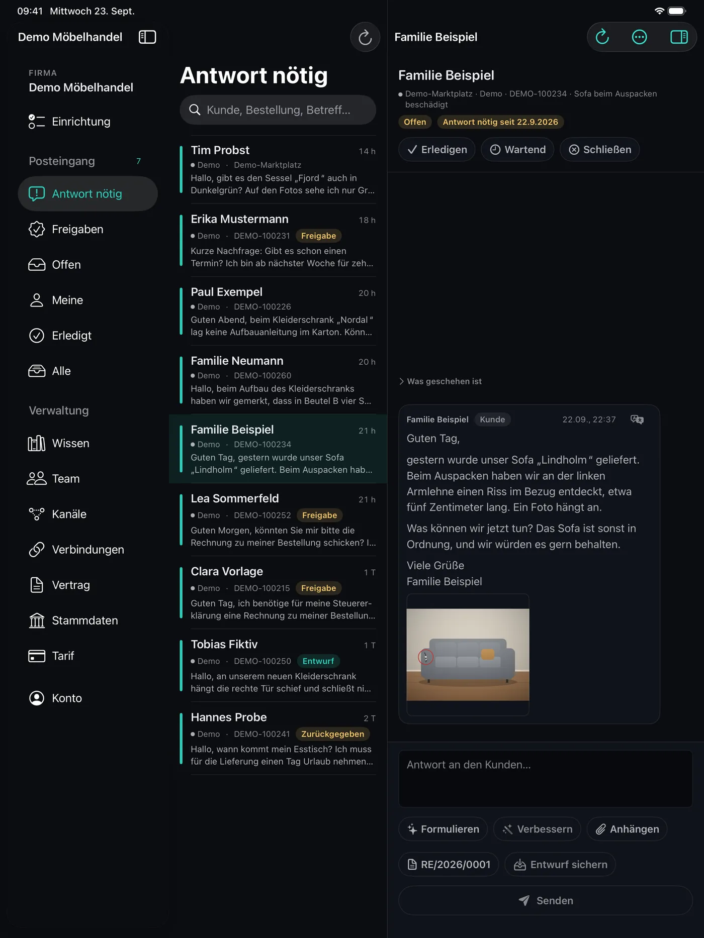 Ino Reply auf dem iPad: Seitenleiste mit den Ansichten des Posteingangs, die Liste „Antwort nötig“ mit sieben Kundennachrichten und rechts eine Kundin, die einen Riss im Sofabezug meldet, mit Foto.